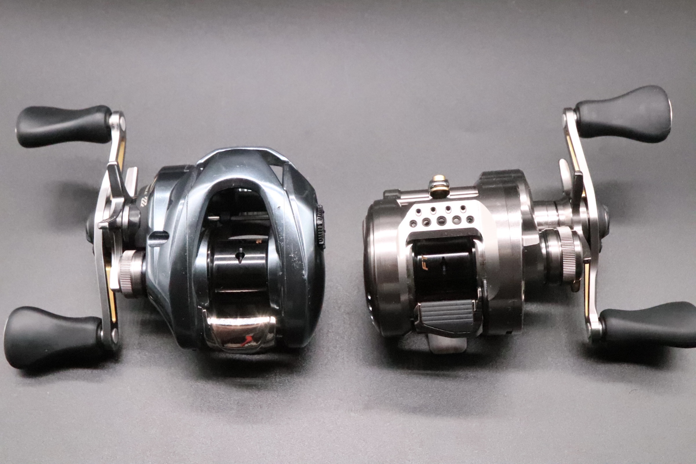 シマノ】23カルカッタコンクエスト BFS XG 右巻き SHIMANO - リール